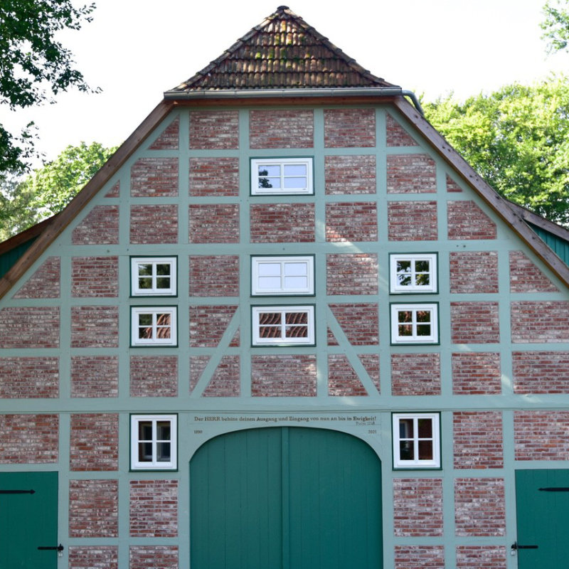 Ein historisches Fachwerkhaus haben wir in den Niedersachsen-Farben restauriert.